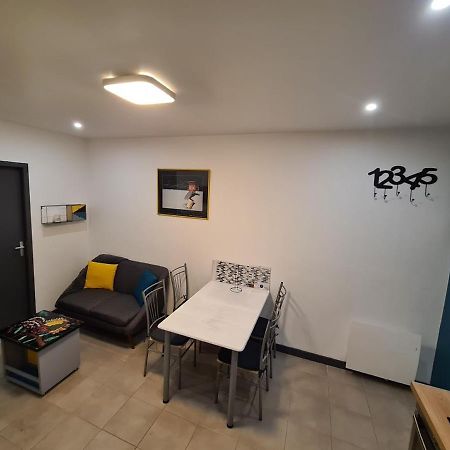Maison 2 Chambres Parking Linge De Lit Fourni 莱萨布勒-多洛讷 外观 照片