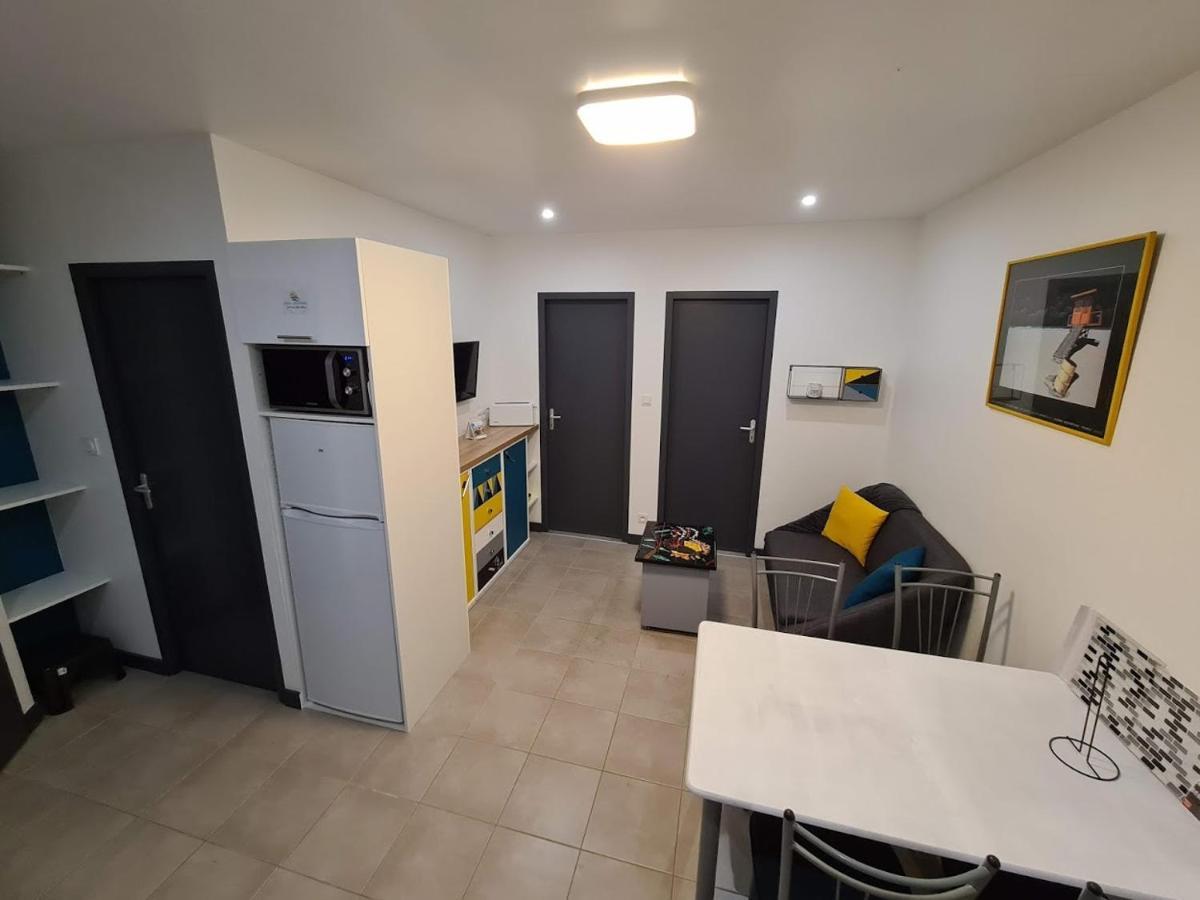 Maison 2 Chambres Parking Linge De Lit Fourni 莱萨布勒-多洛讷 外观 照片